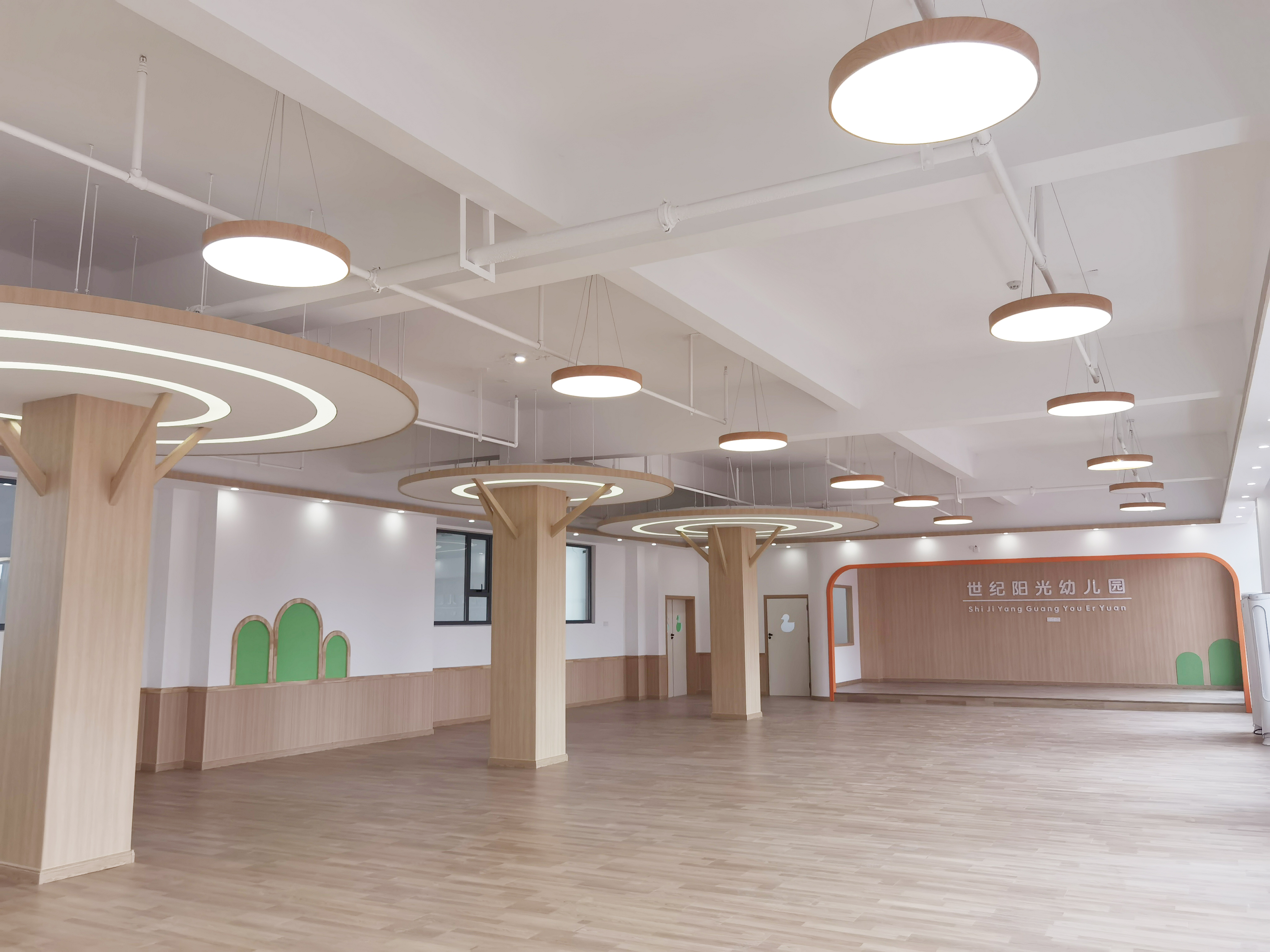 幼兒園多功能廳實(shí)景